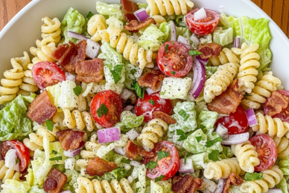 Crisp & Creamy BLT Pasta Salad Recipe: A Perfect Summer Dish