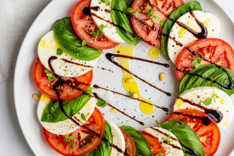 Perfect Caprese Salad Magic: Elevate Flavors with Balsamic Drizzle