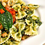 Fresh & Zesty Tortellini Pasta Salad with Vibrant Pesto Flair