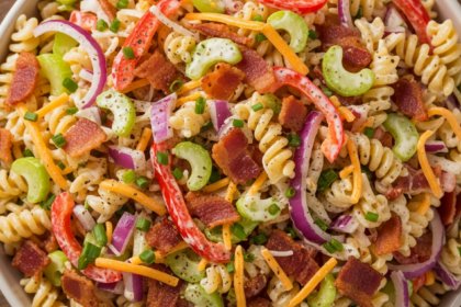 Crisp & Creamy: The Ultimate Bacon Ranch Pasta Salad Guide