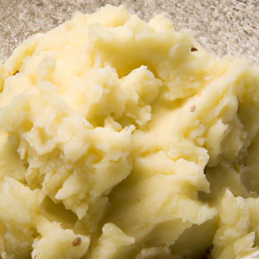 fluffy Homemade Mashed Potatoes: A Classic Comfort Food Guide