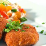 The Ultimate Crab Cake Recipe: Crispy, Juicy, and Easy